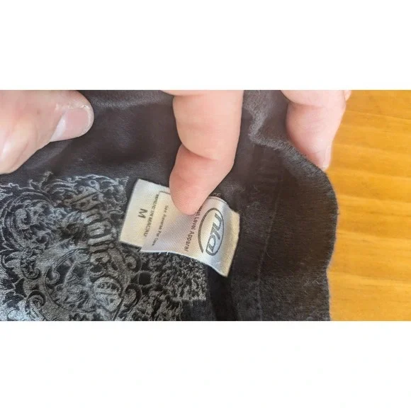 Public Opinion Apparel Men's‎ Black Graphic T Shirt Crest Heraldic Design - Picture 6 of 6